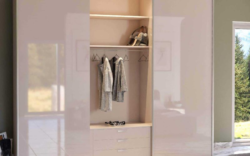 ΝΤΟΥΛΑΠΑ ΣΥΡΟΜΕΝΗ